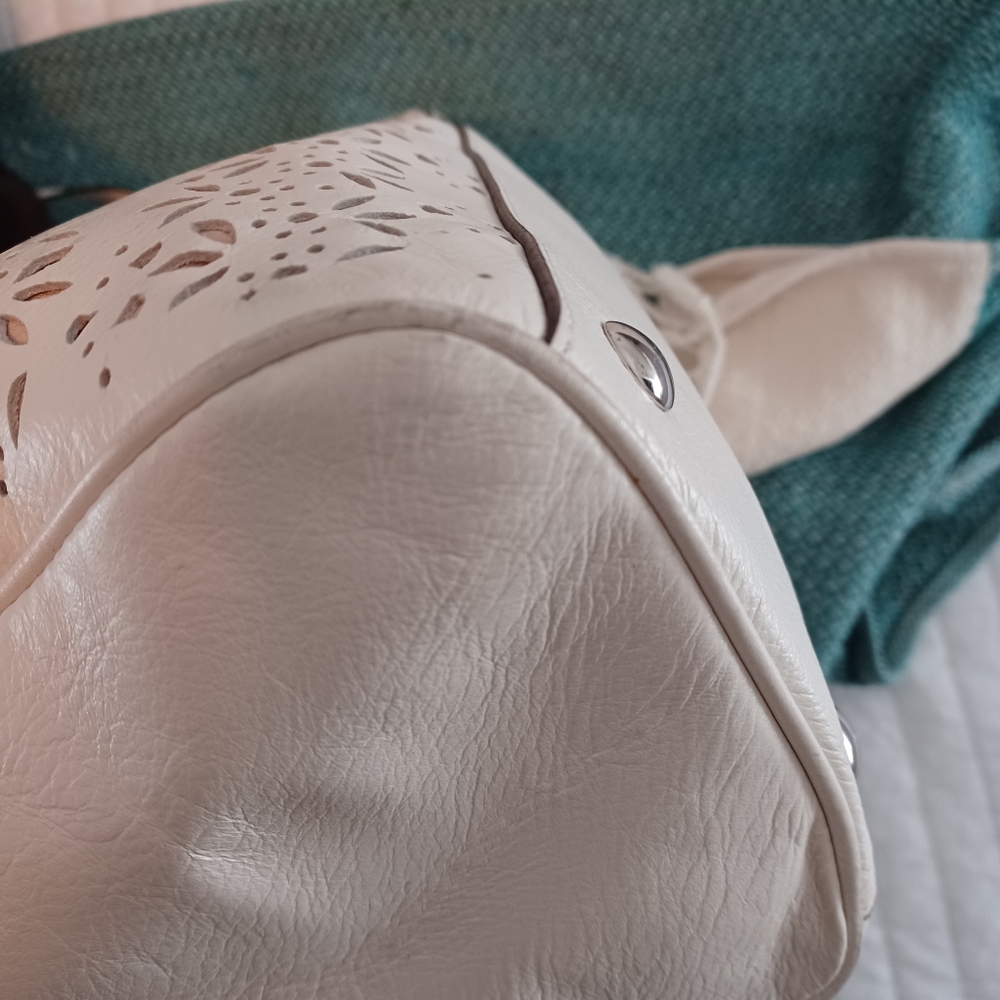 White Coach laser cut satchel - Picture 3 of 7